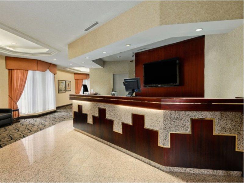 Hotel Ramada Coral 2*